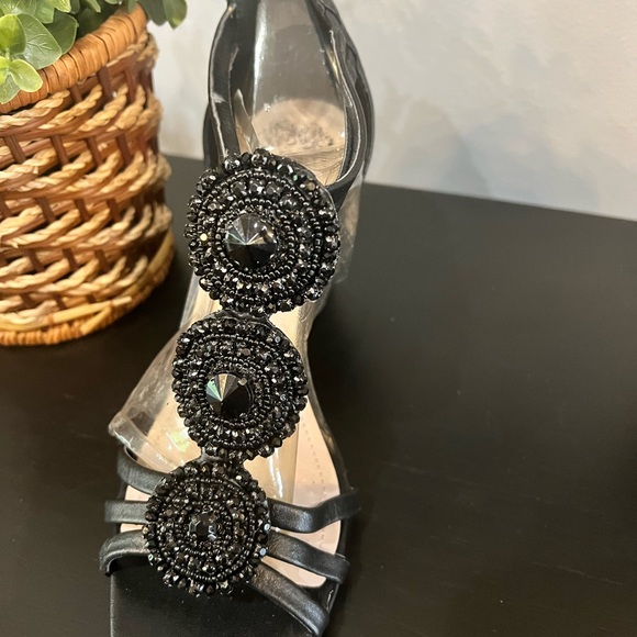 Vince Camuto BAYLE Wedge Heels Black with black sparkles jewel’s - Picture 4 of 12